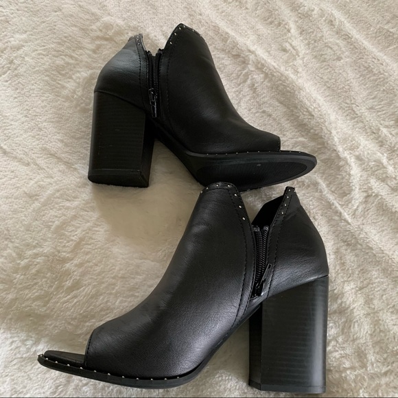 George Chunky Heel Boot - Picture 5 of 5